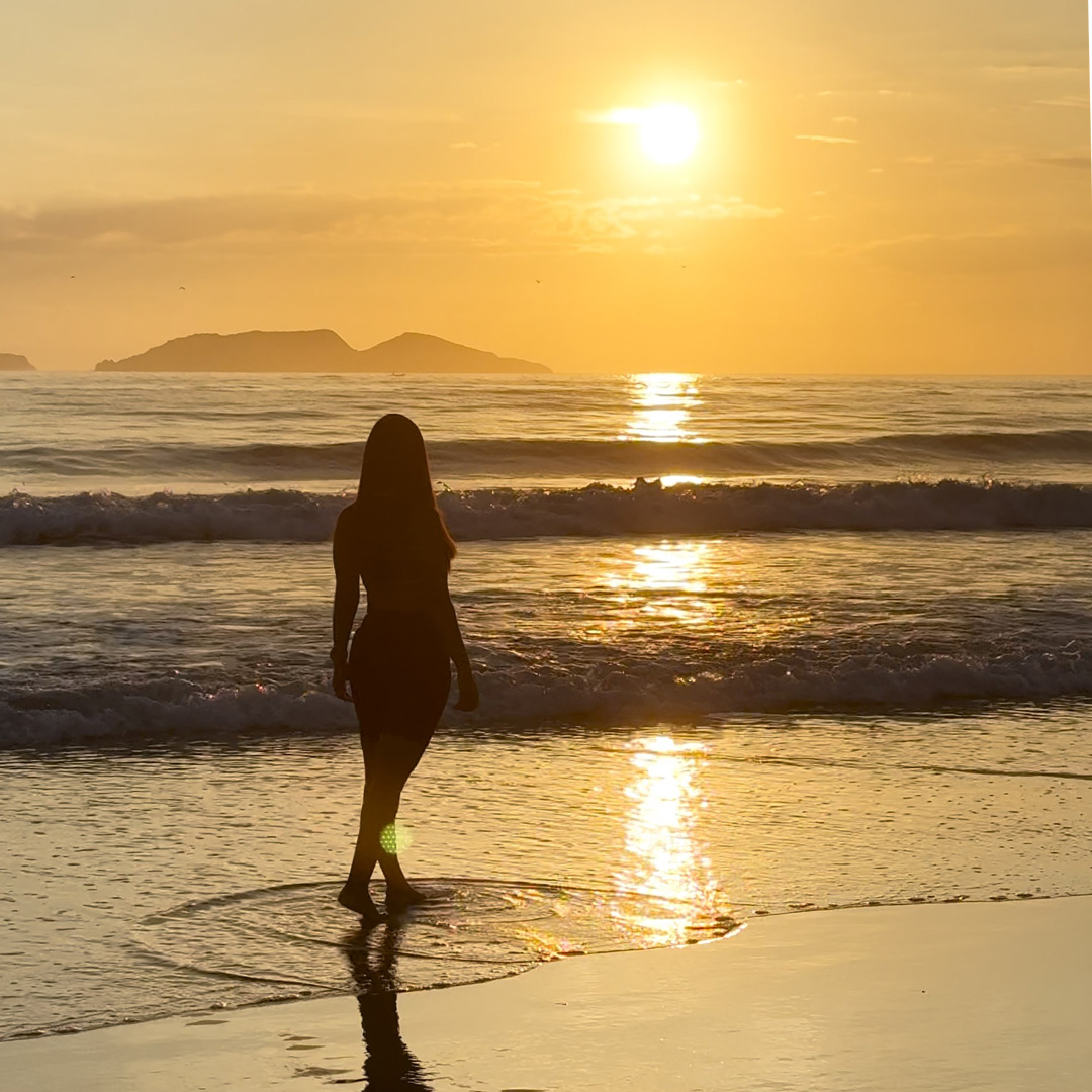 Cristina-na-Praia-1080x1080